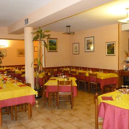 Albergo Ristorante Gori Амеля Екстериор снимка
